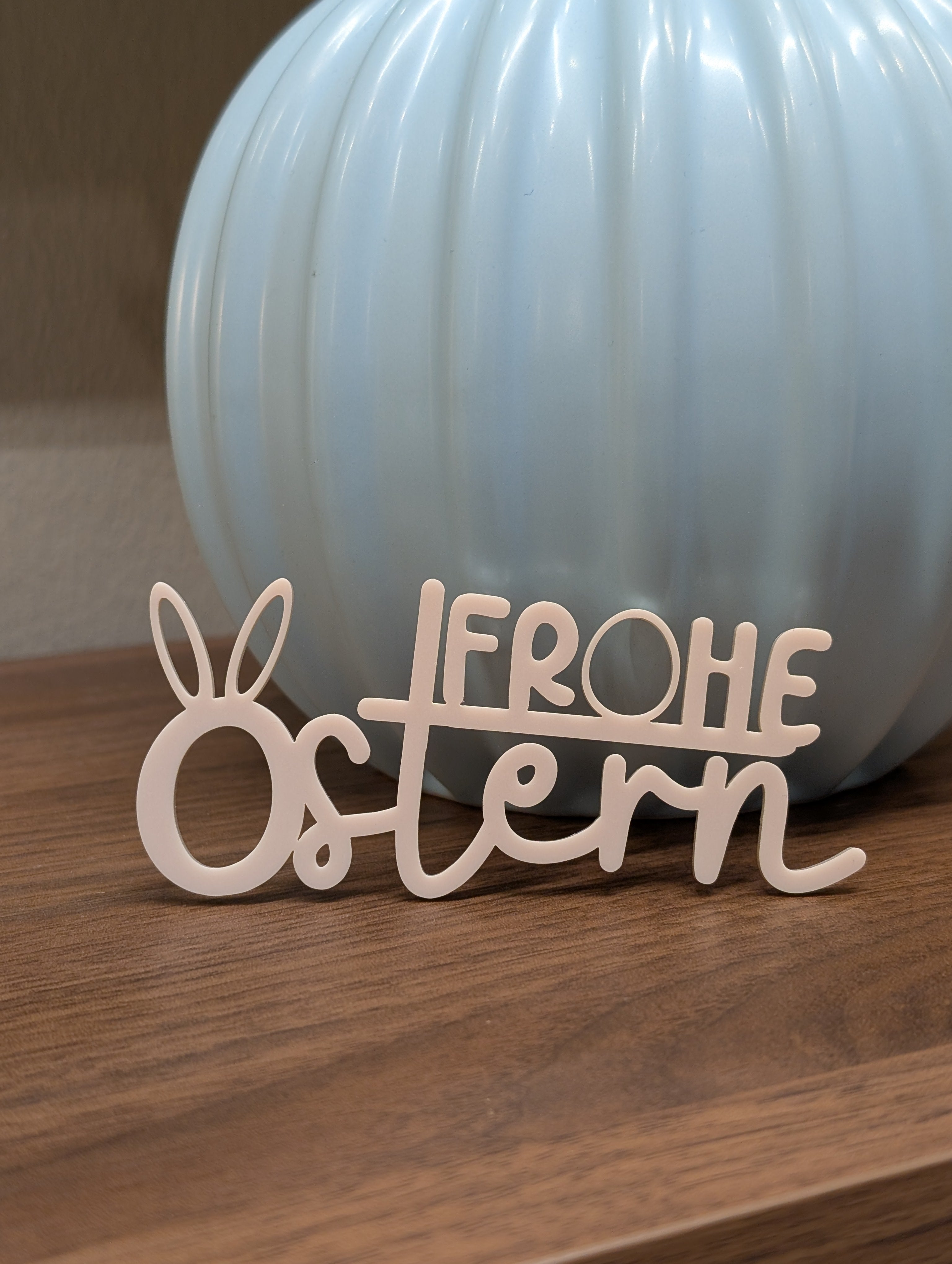 Frohe Ostern Schriftzug