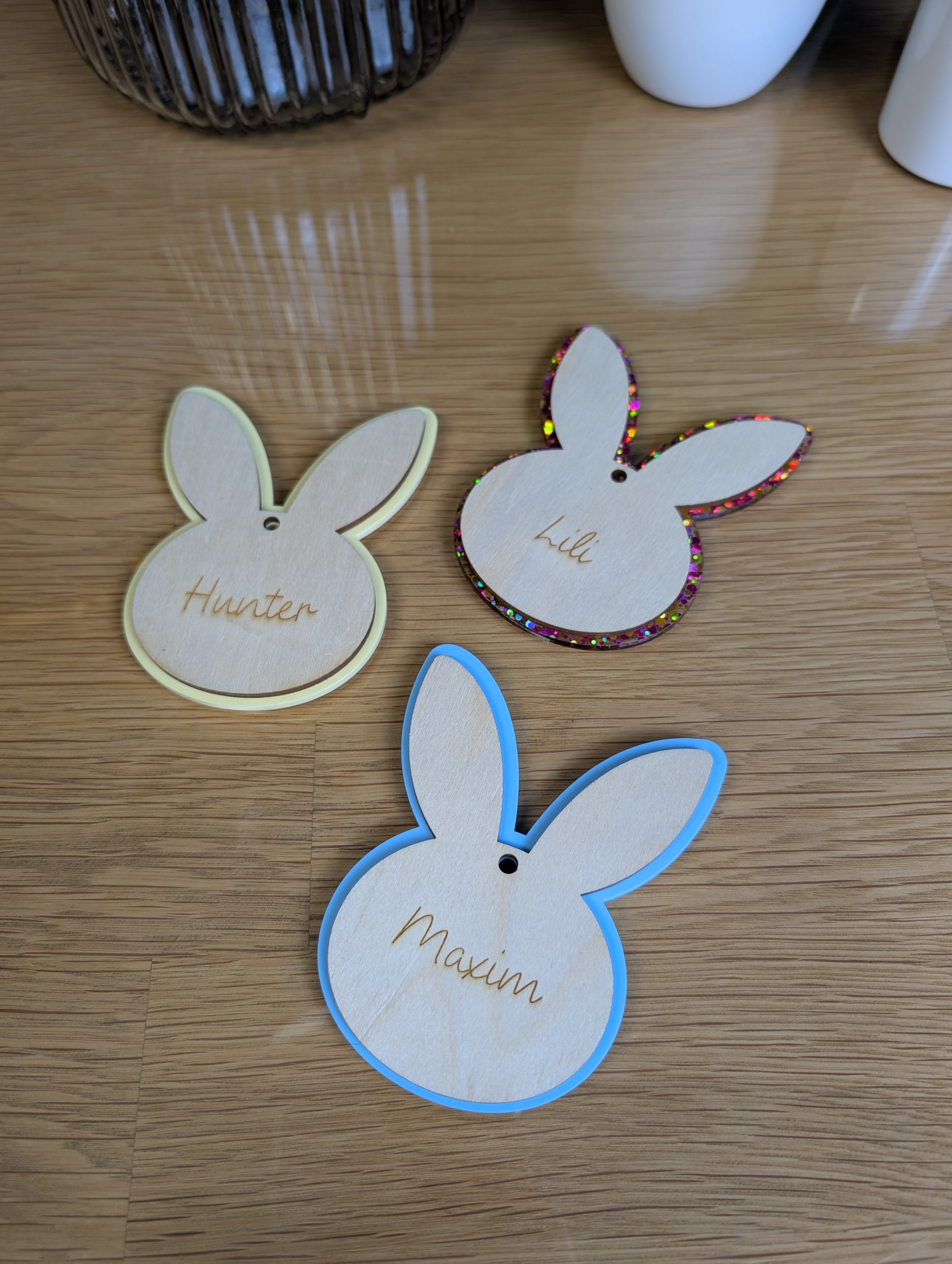 Personalisierter Hasen-Anhänger „Duo-Layer“
