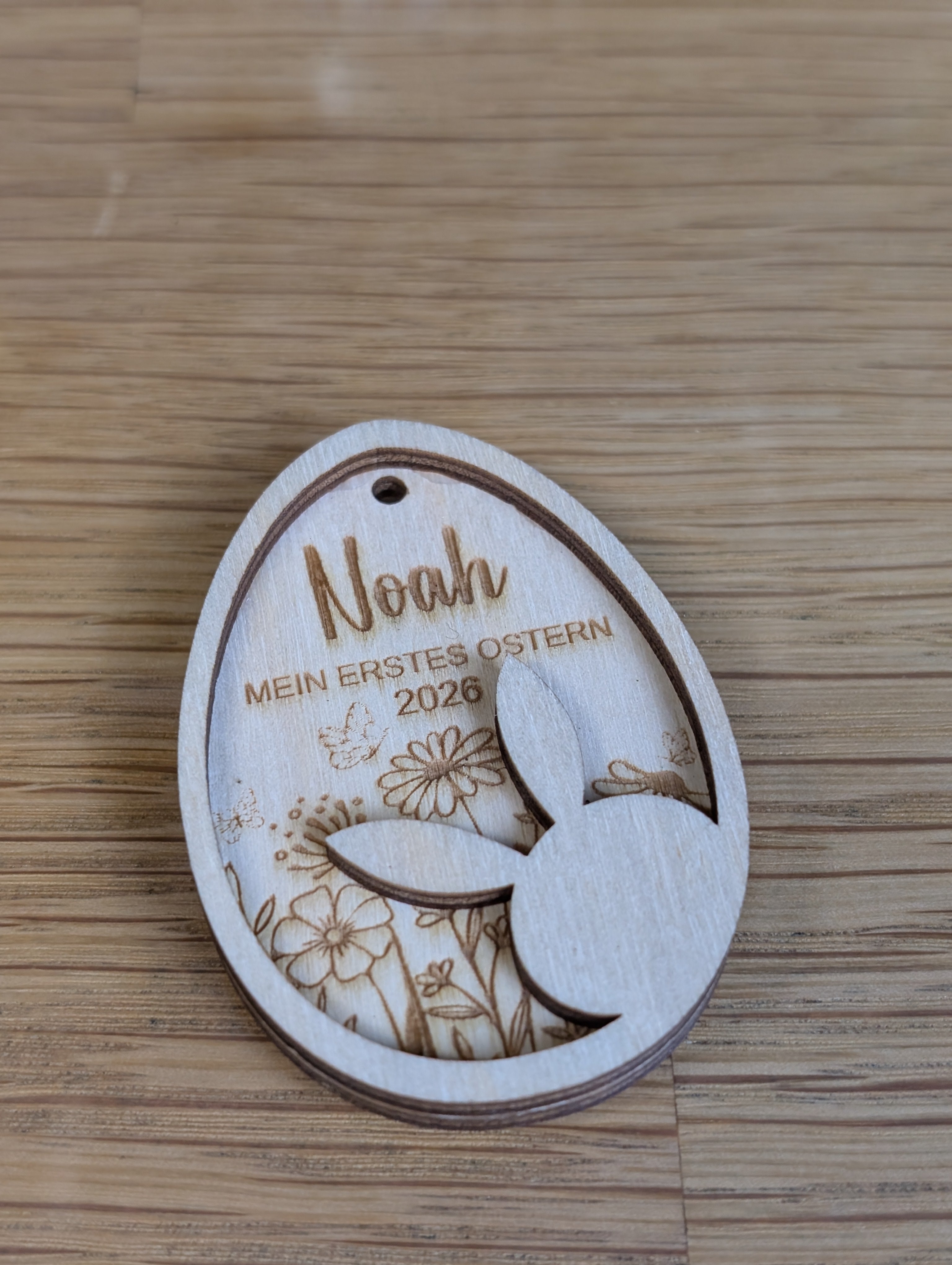 Personalisierter Blumenwiesen-Anhänger „Frühlingszauber“ | Holz & 3D-Optik