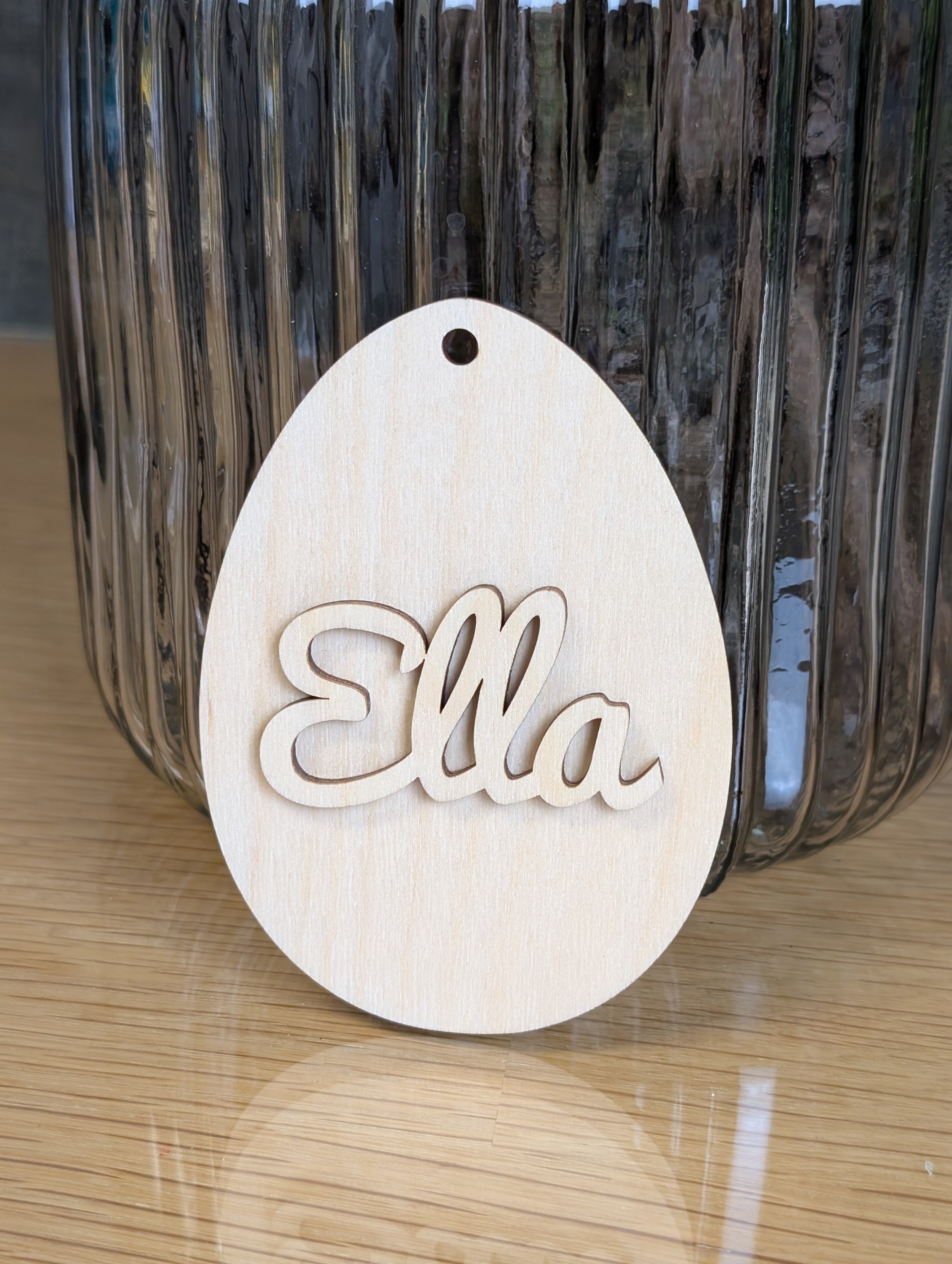 Personalisierte Ei-Plakette „Minimal“ – Birkenholz Pur