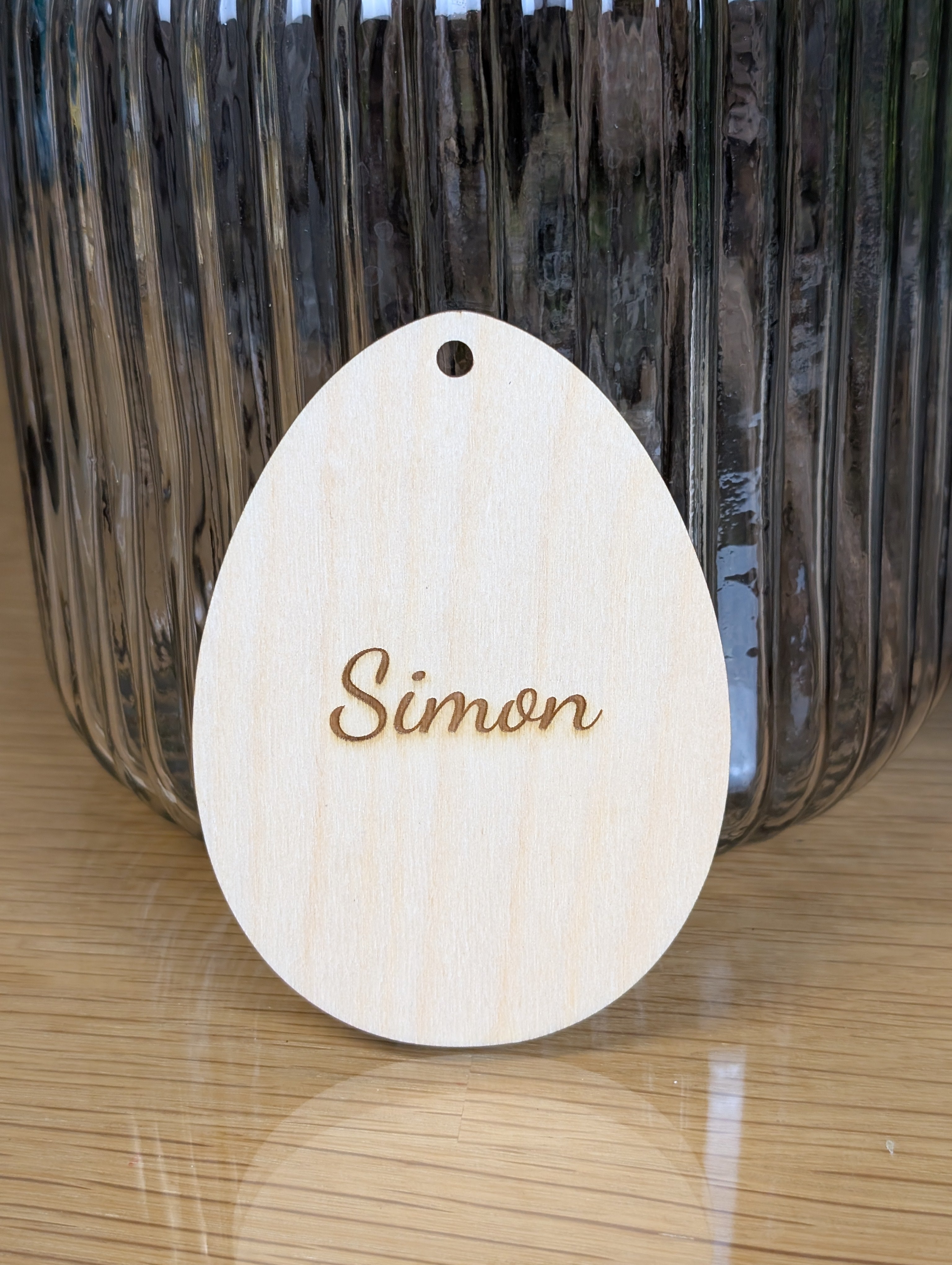 Personalisierte Ei-Plakette „Minimal“ – Birkenholz Pur