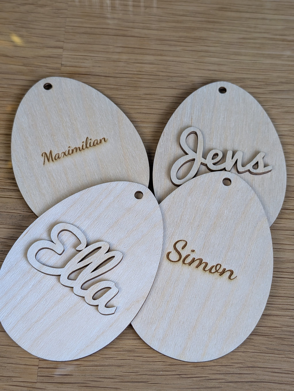 Personalisierte Ei-Plakette „Minimal“ – Birkenholz Pur