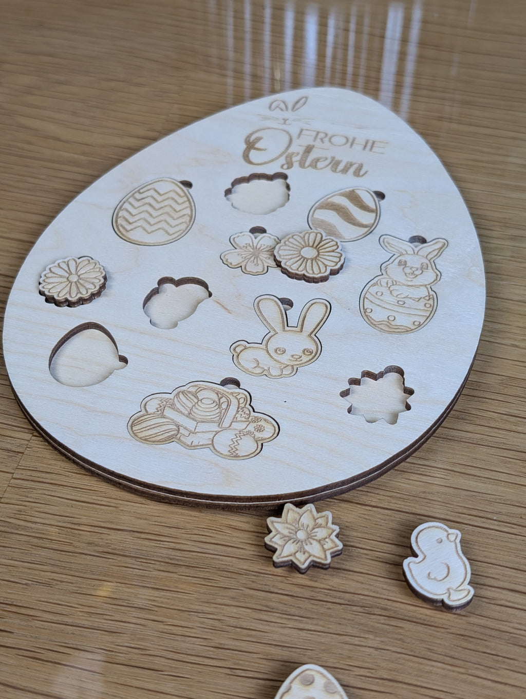 Montessori-Holzpuzzle „Osterzauber“ – Erstes Ostermotive & Formen entdecken