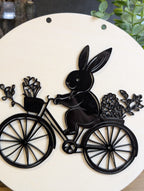 Holz-Wandbild „Hase auf Radtour“