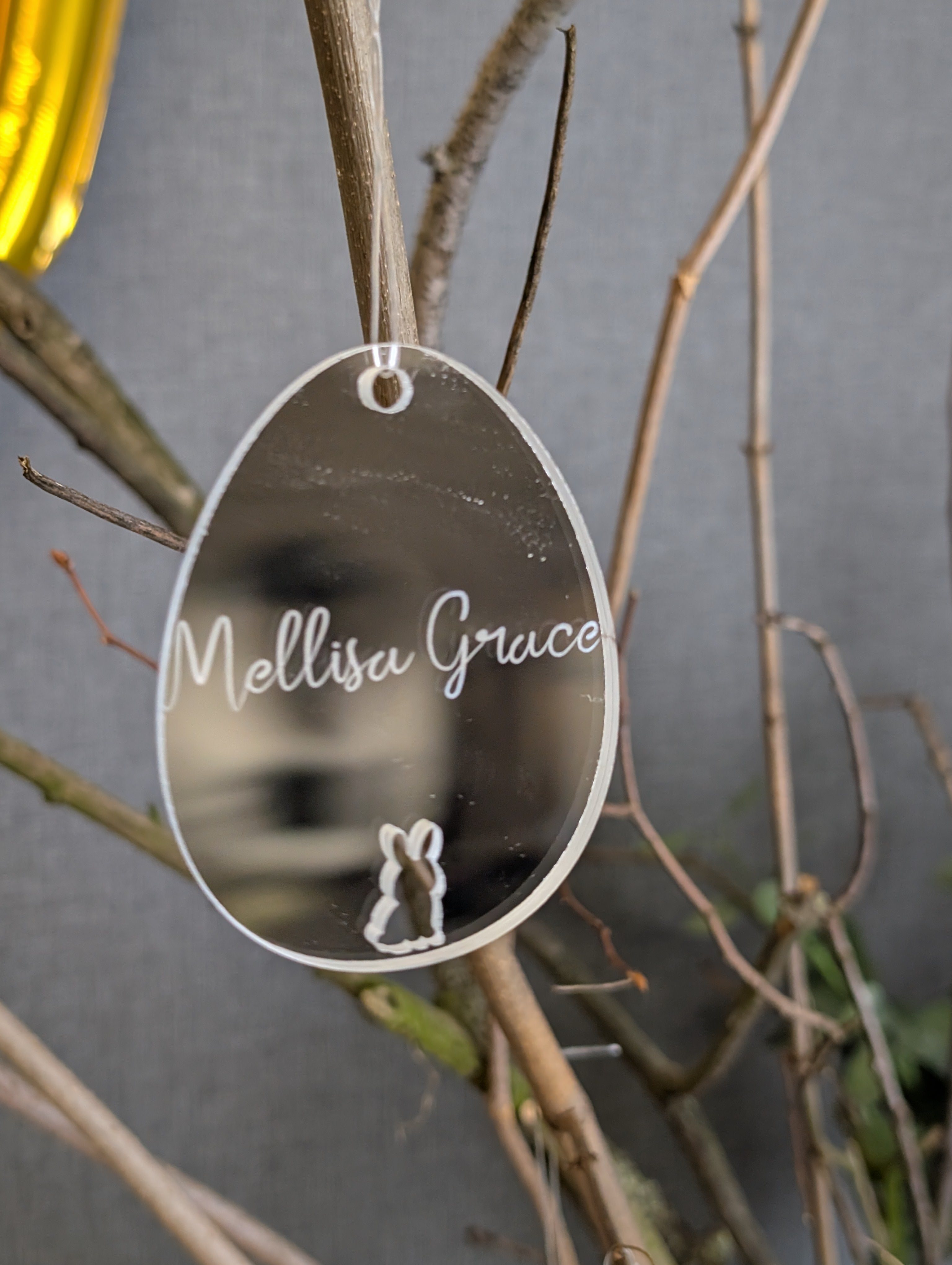 Personalisierter Spiegel-Anhänger „Osterhase“ | Luxus-Edition