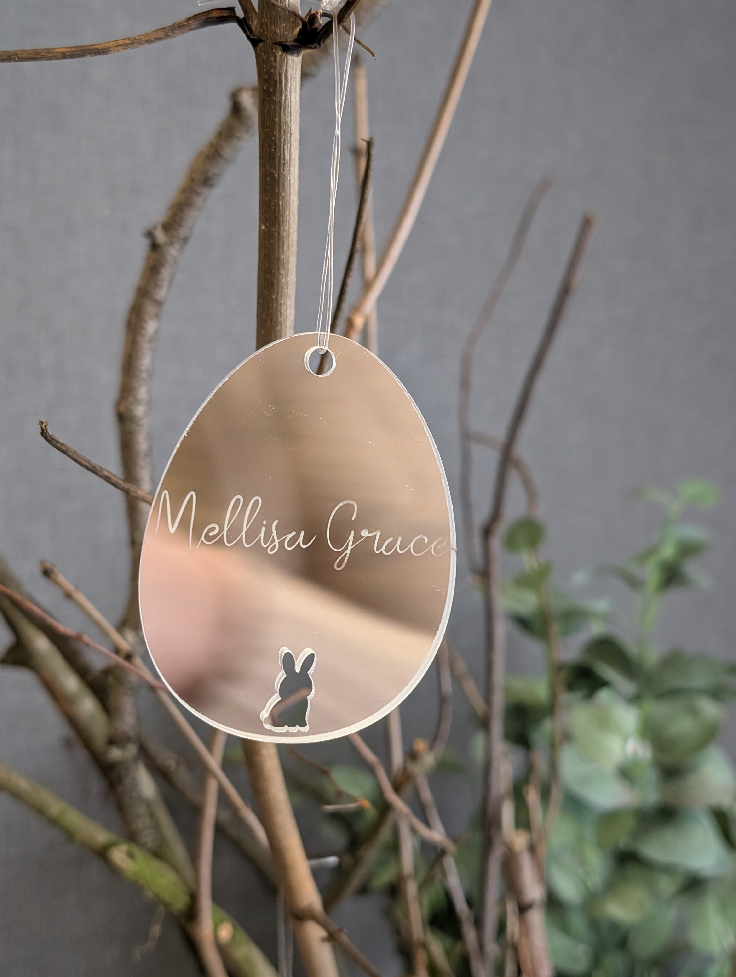 Personalisierter Spiegel-Anhänger „Osterhase“ | Luxus-Edition