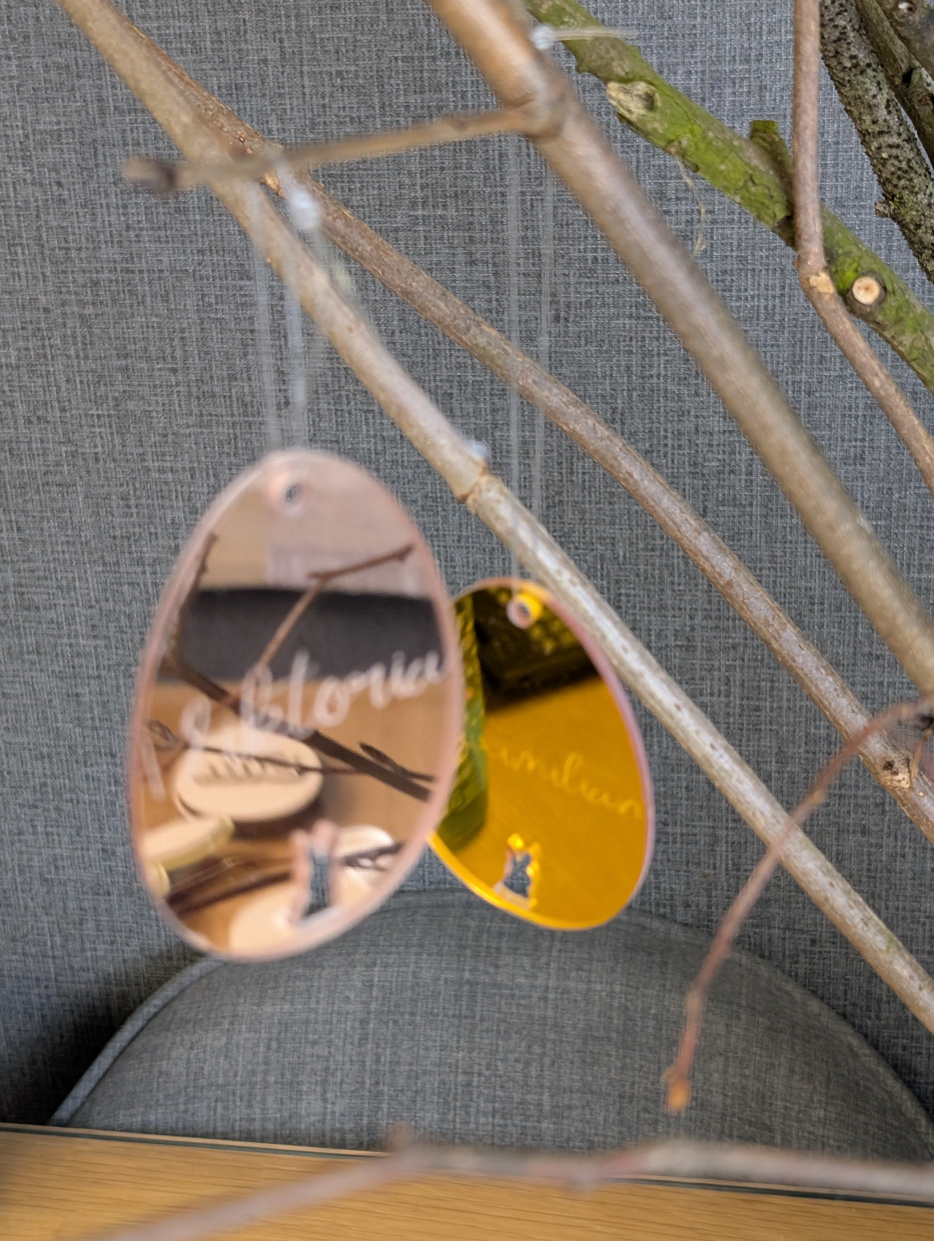 Personalisierter Spiegel-Anhänger „Osterhase“ | Luxus-Edition