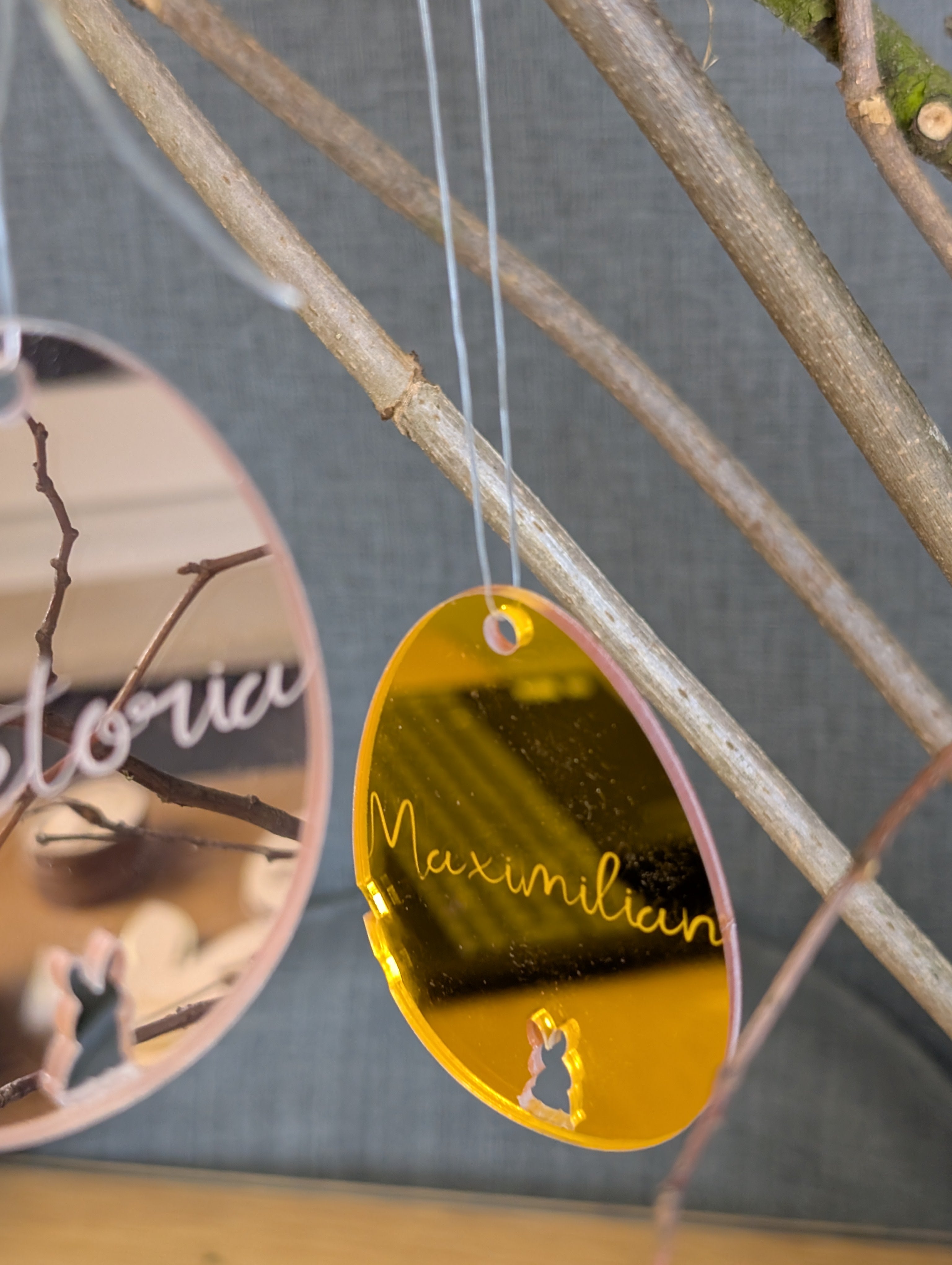 Personalisierter Spiegel-Anhänger „Osterhase“ | Luxus-Edition