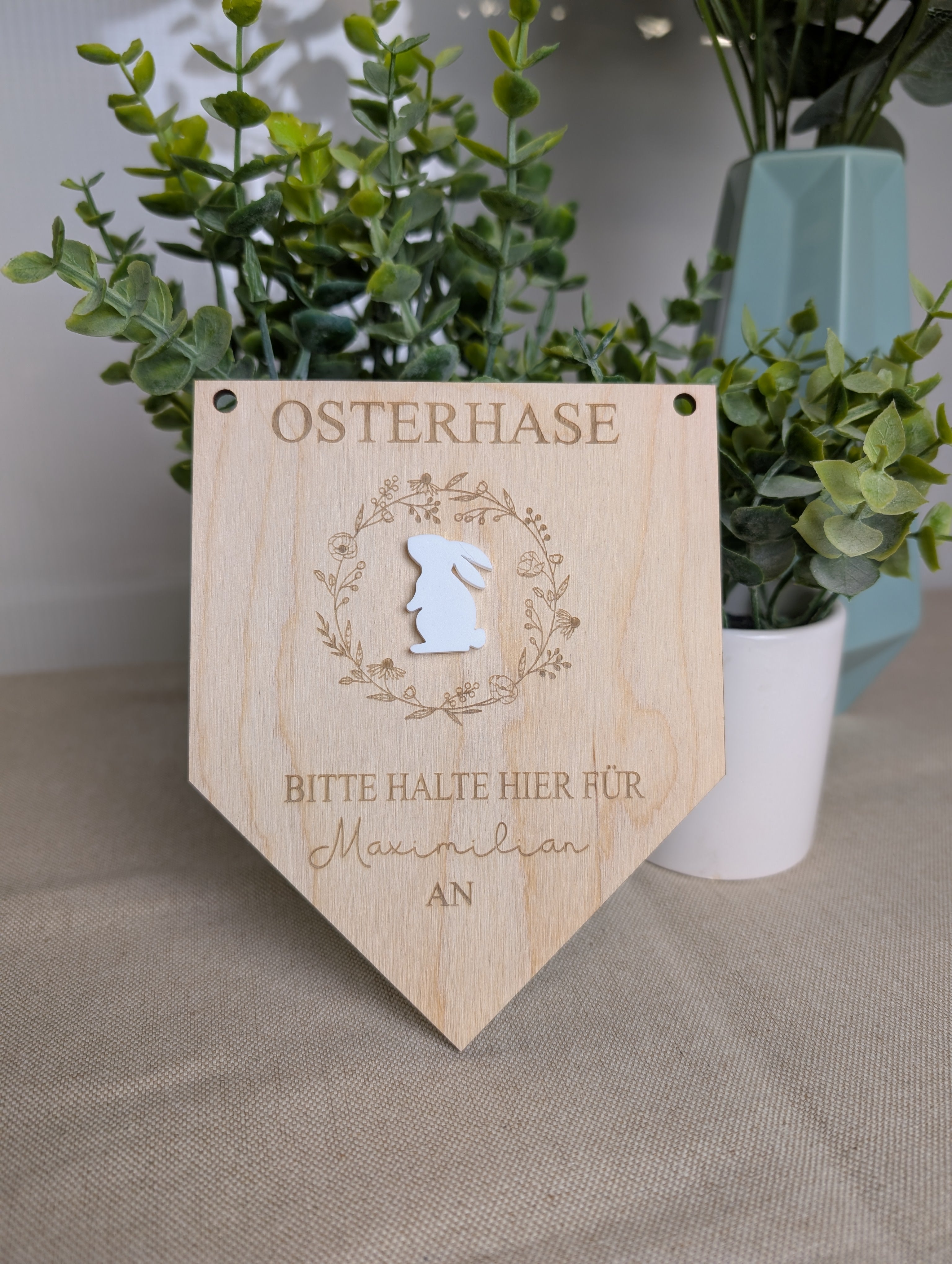 Personalisiertes Oster-Schild "Osterhase halt hier" | Holz & Acryl