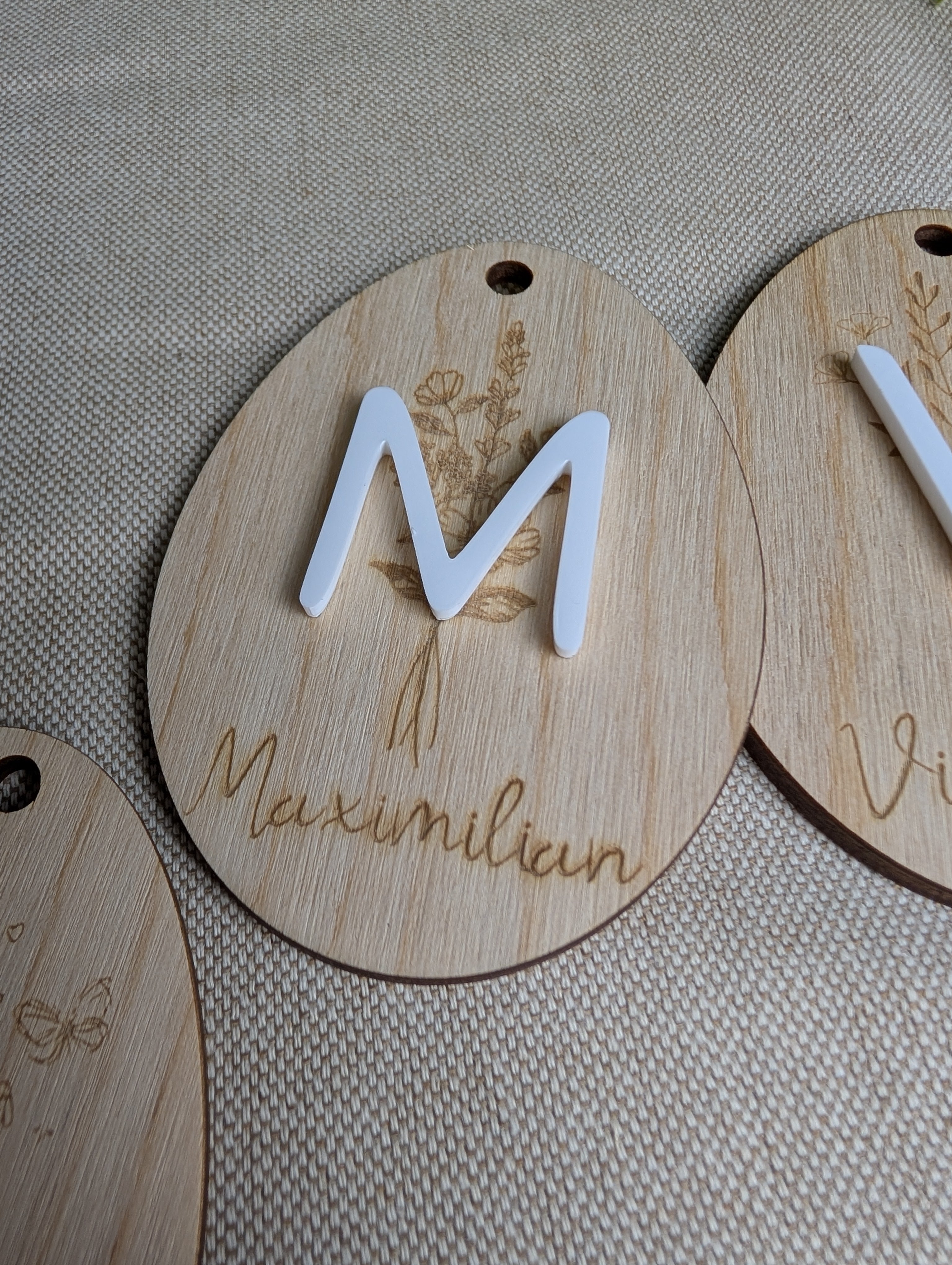 Personalisiertes Oster-Set aus Holz & 3D-Acryl | "Erstes Ostern", Türschild & Osterkörbchen-Anhänger