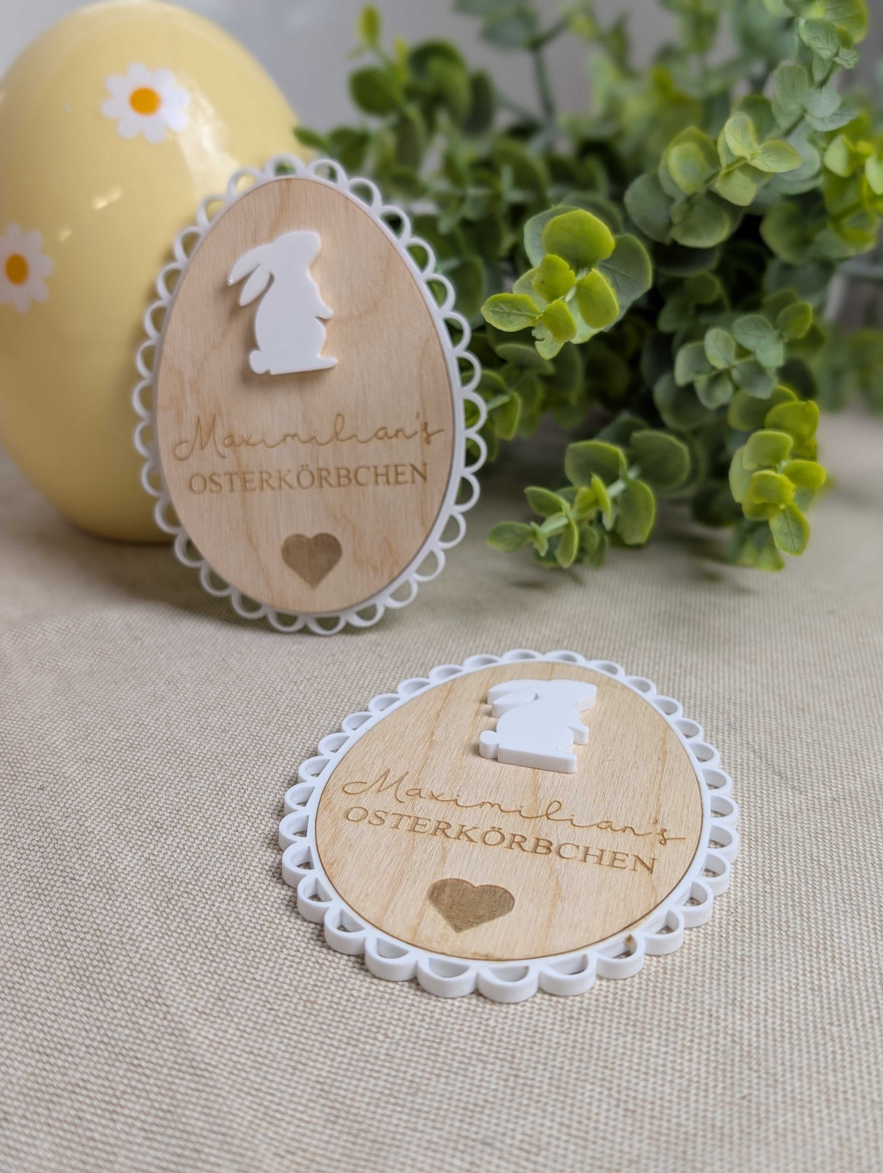 Personalisierter Oster-Anhänger "Osterkörbchen" | Holz & Acryl