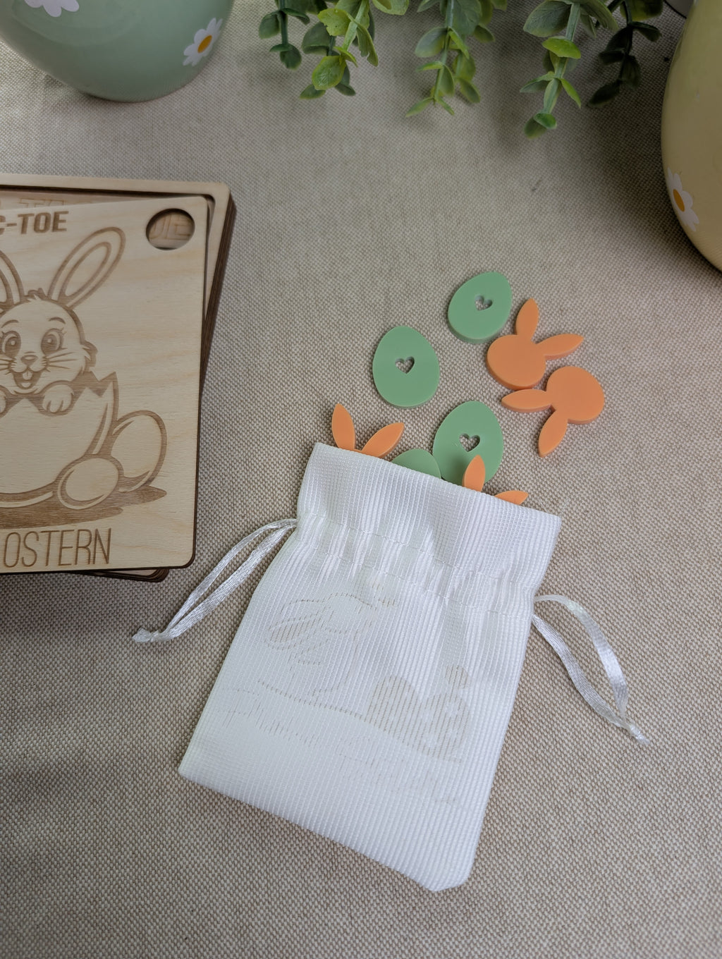 Personalisiertes Holz-Reisespiel „Tic-Tac-Toe“ – Oster-Edition