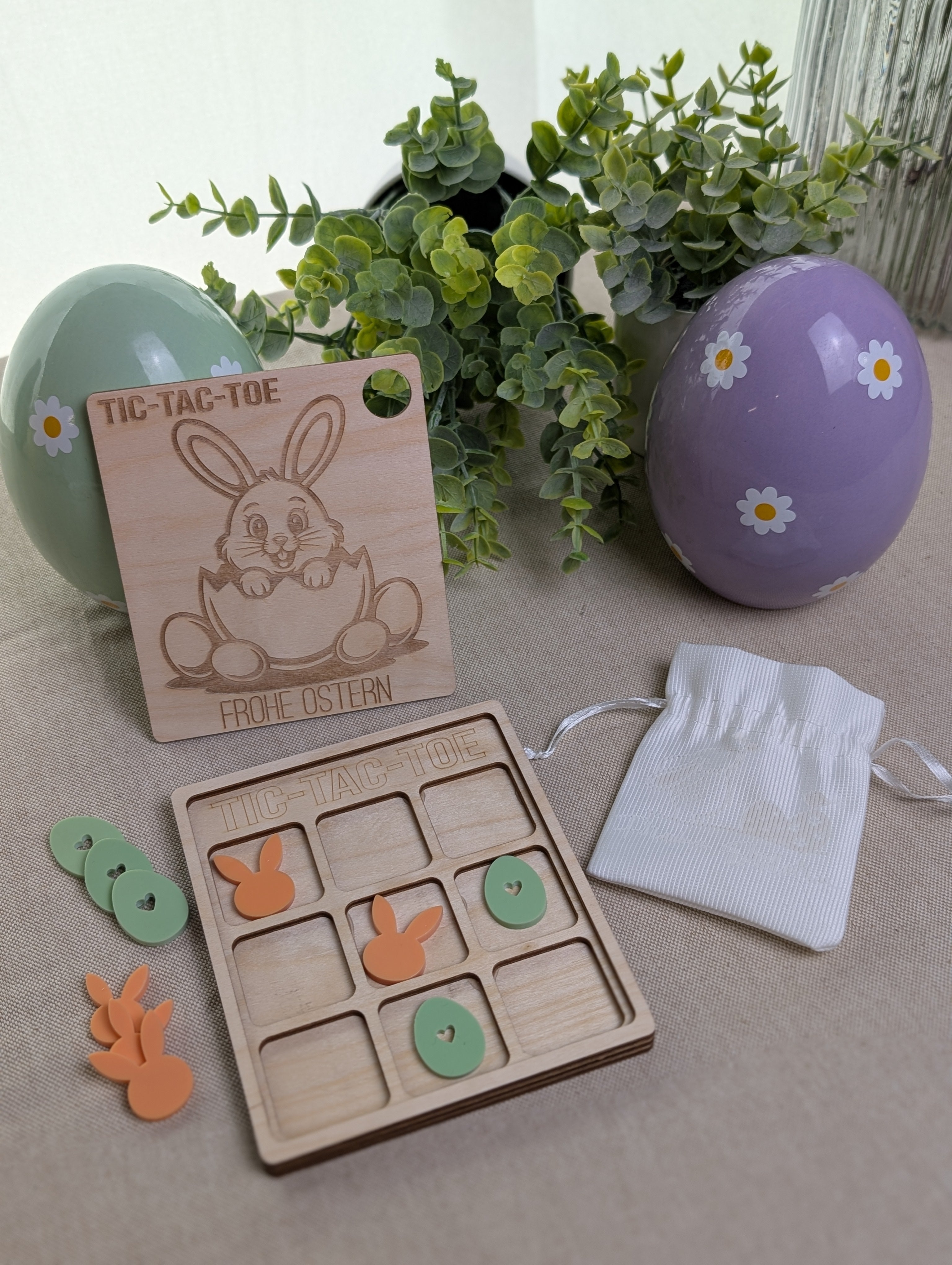 Personalisiertes Holz-Reisespiel „Tic-Tac-Toe“ – Oster-Edition