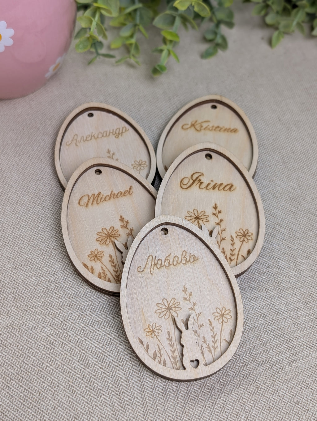 Personalisiertes Holz-Ei "Wildblume" mit Hase | Osterei Anhänger (Auch in Russisch / Kyrillisch)