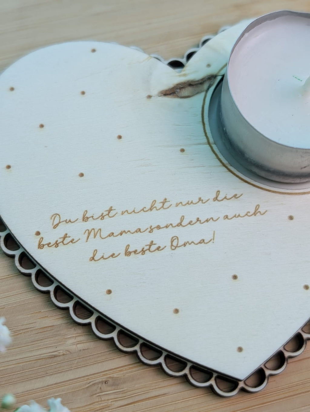 Muttertags-Teelichthalter aus Holz mit Gravur | Geschenk für Mama | Herz-Design