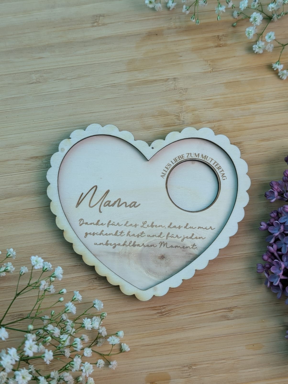 Muttertags-Teelichthalter aus Holz mit Gravur | Geschenk für Mama | Herz-Design