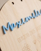 Personalisiertes Geburtsschild aus Holz | 3D-Acryl oder Gravur (Deutsch & Russisch)