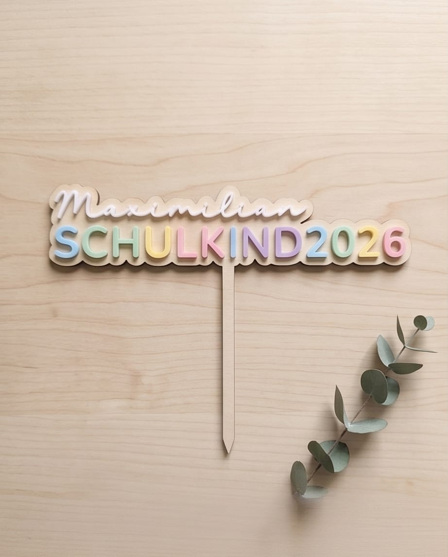 Personalisierter Cake Topper "Schulkind 2026" | Tortenstecker aus Holz mit 3D-Wunschname