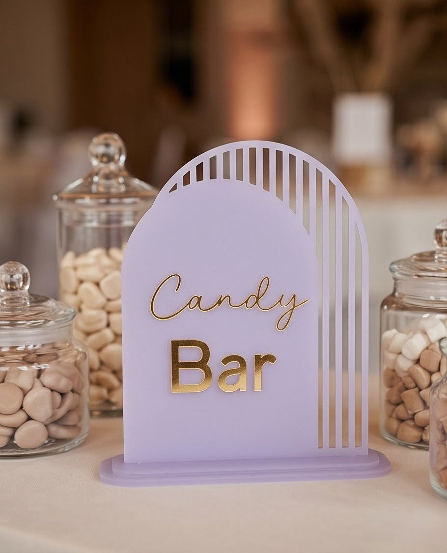 Aufsteller "Candy Bar" aus Acryl im Bogen-Design | Schild mit 3D-Schrift für Hochzeit & Event