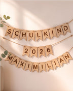 Wimpelkette aus Holz "Schulkind" mit Jahreszahl | Personalisierbare Deko zur Einschulung
