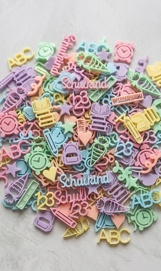 Acryl Tischkonfetti "Schulanfang" | Bunte Streudeko zur Einschulung im Set