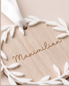 Personalisierte Weihnachtskugel aus Holz | 3D-Acryl Kranz | Christbaumschmuck